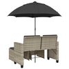 vidaXL Gartensofa 2-Sitzer Sonnenschirm und Hocker Hellgrau Polyrattan