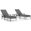 vidaXL Sonnenliegen 2 Stk. mit Tisch und Auflagen Grau Poly Rattan