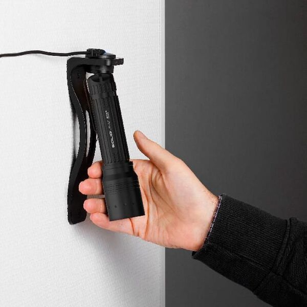 SOLIDLINE Taschenlampe Aufladbar ST5R mit Clip 380 lm